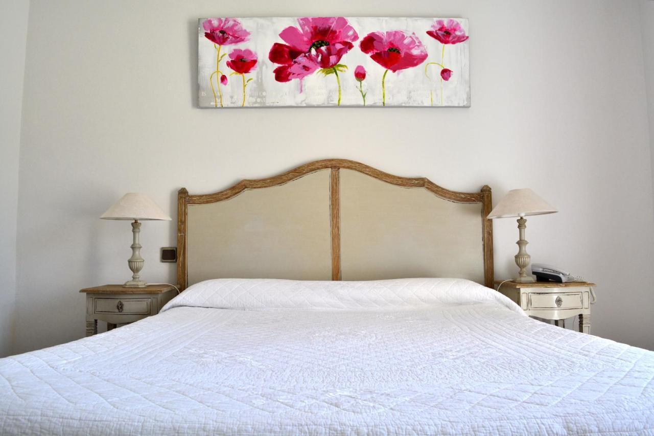 מוסטיה-סן-מארי Hotel Le Colombier מראה חיצוני תמונה