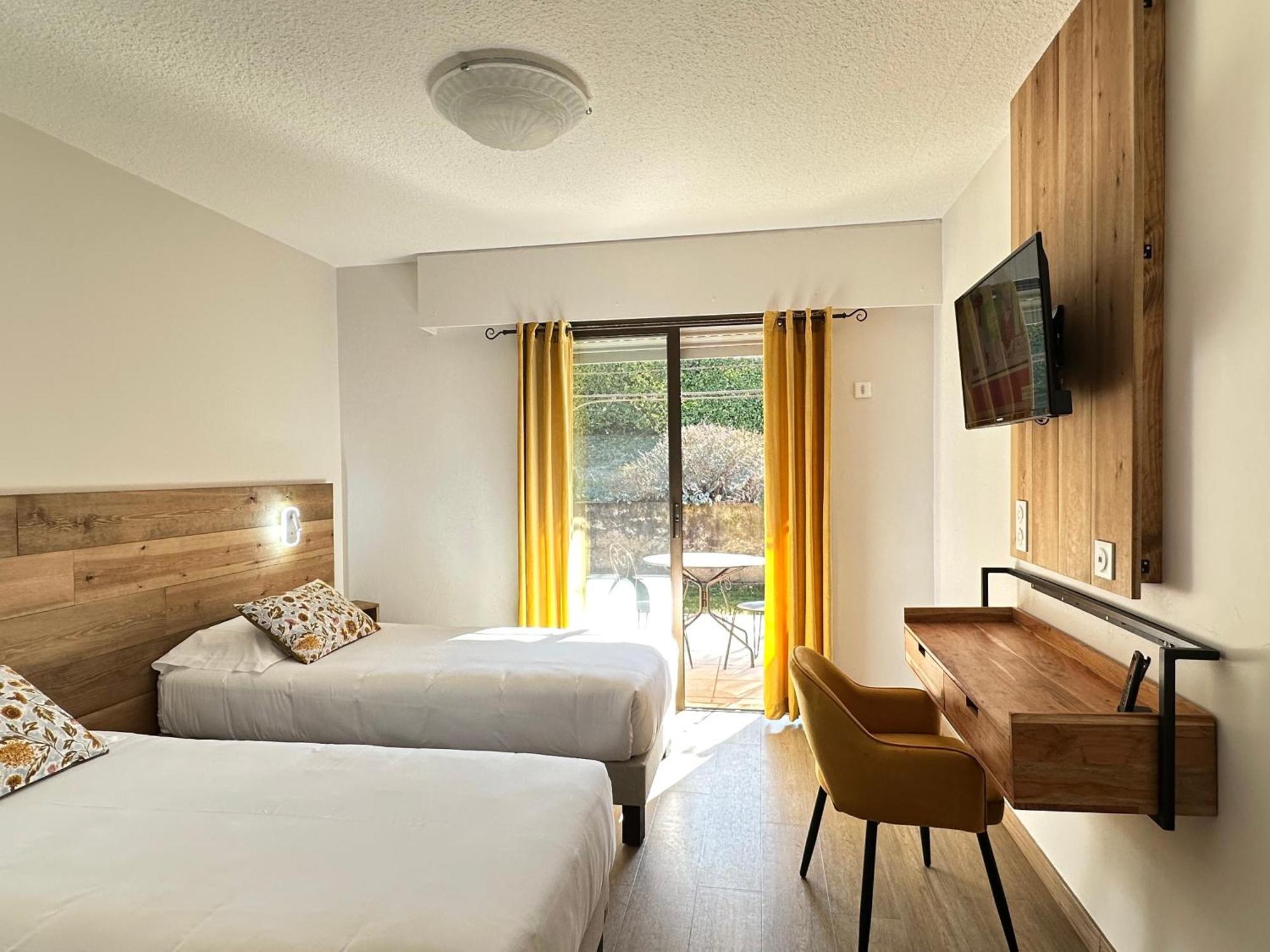 מוסטיה-סן-מארי Hotel Le Colombier מראה חיצוני תמונה