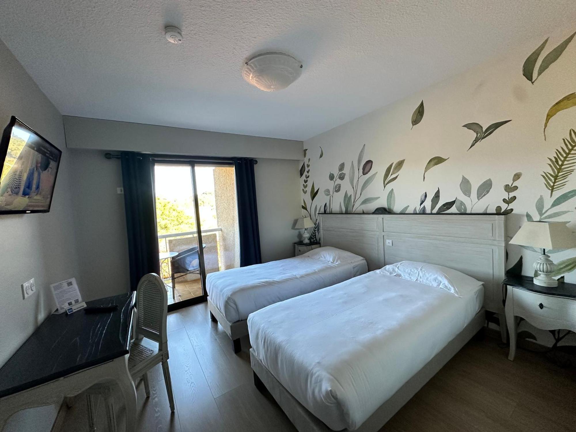 מוסטיה-סן-מארי Hotel Le Colombier מראה חיצוני תמונה
