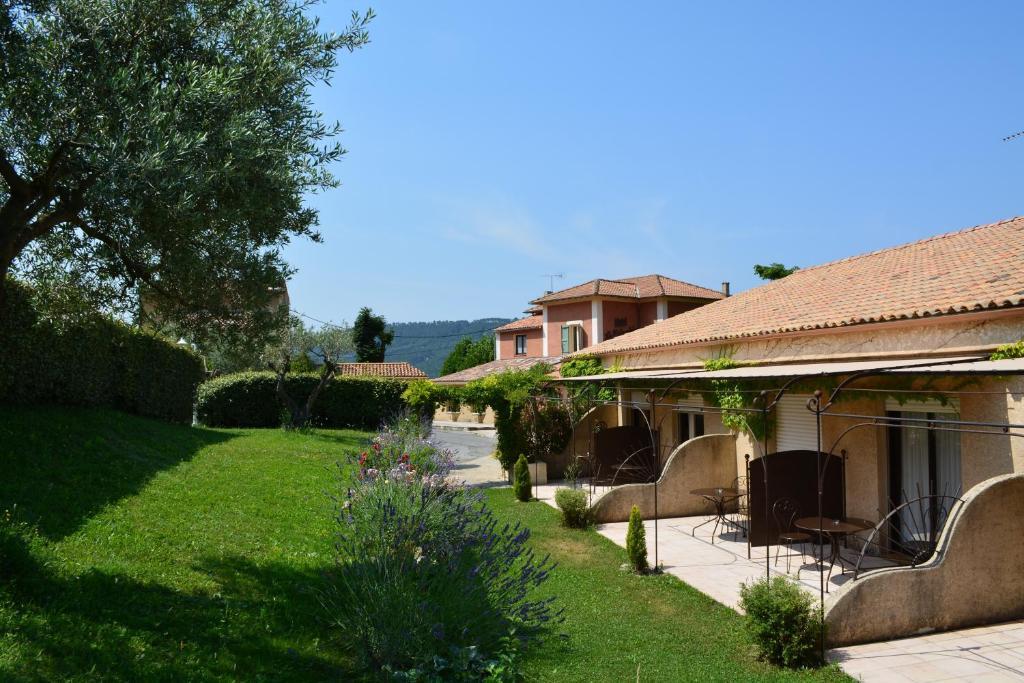 מוסטיה-סן-מארי Hotel Le Colombier מראה חיצוני תמונה