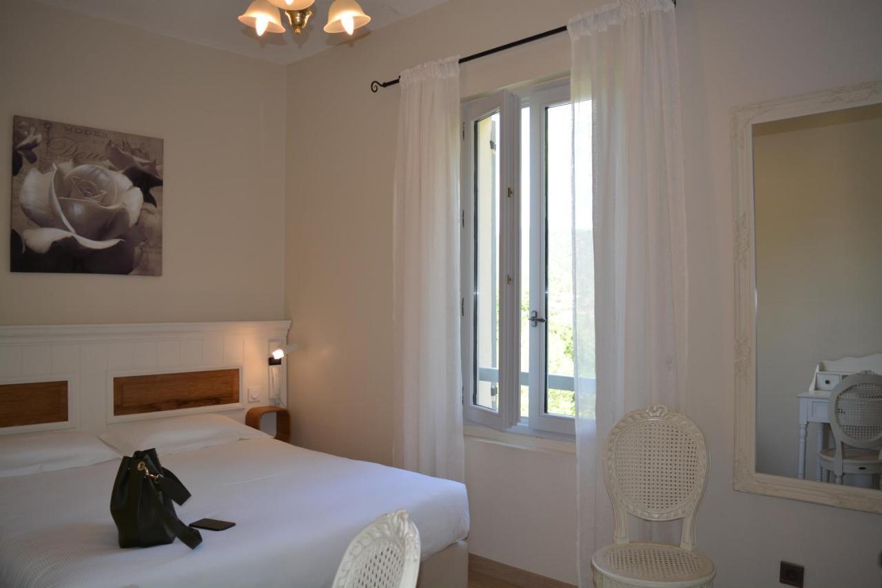 מוסטיה-סן-מארי Hotel Le Colombier מראה חיצוני תמונה