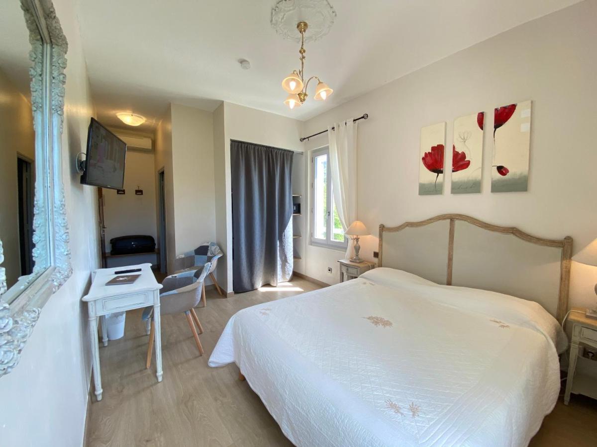 מוסטיה-סן-מארי Hotel Le Colombier מראה חיצוני תמונה