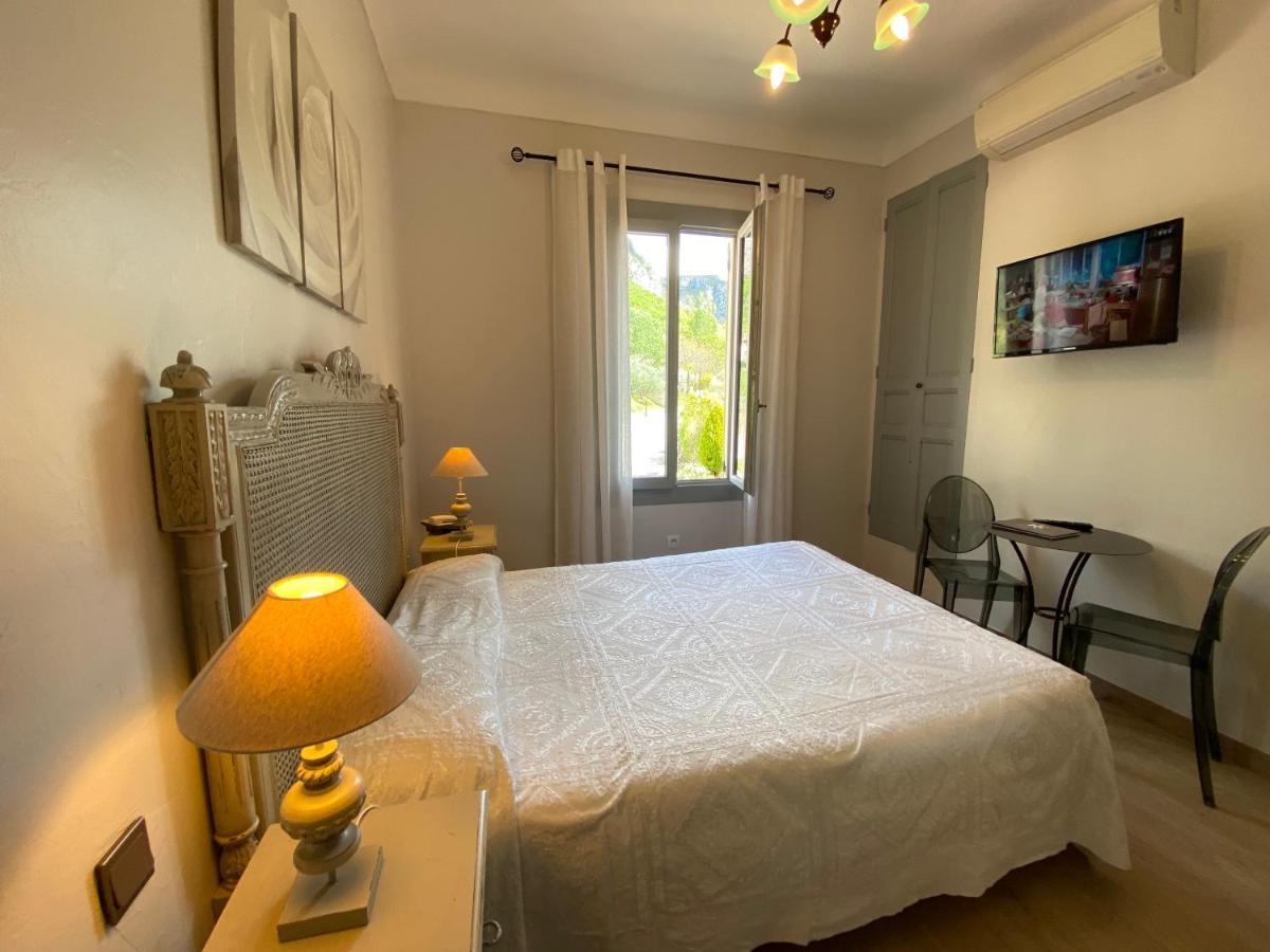 מוסטיה-סן-מארי Hotel Le Colombier מראה חיצוני תמונה