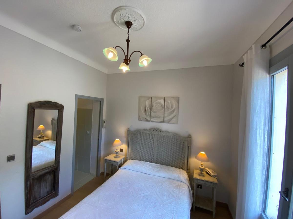 מוסטיה-סן-מארי Hotel Le Colombier מראה חיצוני תמונה
