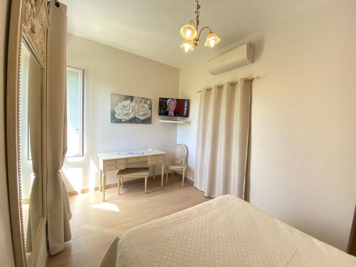 מוסטיה-סן-מארי Hotel Le Colombier מראה חיצוני תמונה